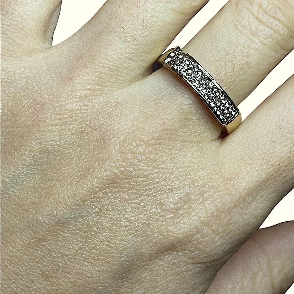 Gold Tone & Baby Rhinestone Hidden Message “I‎ Love You” Clasp Band Ring 10 1/4